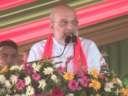 বোলপুরের মাটিতে ‘রবীন্দ্রসঙ্গীত’ বলতে গিয়ে হোঁচট খেয়ে ‘রবিশঙ্কর’ বললেন শাহ