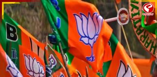 বিজেপির প্রার্থীদের নমিনেশন যাত্রায় বুলডোজার! শুরু বিতর্ক