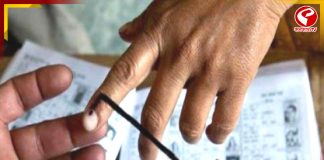 ভোট দেননি, তা সত্বেও নামের পাশে ‘পোস্টাল ব্যালট’-এর সিল! কমিশনের দ্বারস্থ ছাত্রী