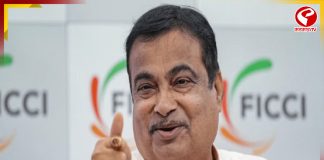 টোল প্লাজায় আর বেশিক্ষণ অপেক্ষা নয়, বড় ঘোষণা গড়কড়ি’র