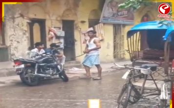 অস্ত্র দিয়ে ভয় দেখিয়ে বিজেপিতে ভোট দিতে চাপ! চাঞ্চল্য মধ্য হাওড়ায়