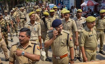 প্রথম দফার ভোটে কেন্দ্রীয় বাহিনীর সঙ্গে ৪০ হাজার রাজ্য পুলিশের নিরাপত্তা