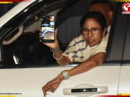 স্ট্রং রুমের বাইরে ‘গুজরাতি যুবক’ আদতে কে? দেখুন বড় খবর
