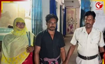 আধারের নামে ৫ হাজার হাতালেন তৃণমূল সদস্য, মল্লিকপুর থেকে গ্রেফতার আরও ২ বাংলাদেশি