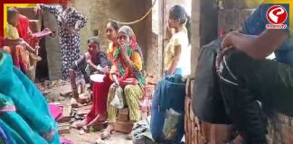 হাকিমপুর সীমান্তে আজও ভিড় বাংলাদেশিদের, ১০০ জনকে BGB’র হাতে তুলে দিল BSF