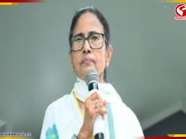 কালীঘাটে মমতার জরুরি বৈঠক, হাজির ‘আদি’ শিবিরই! অনুপস্থিত ‘বিদ্রোহীরা’