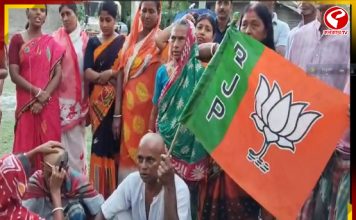হিঙ্গলগঞ্জে বিজেপি প্রার্থী রেখা পাত্রের জয়ের খুশিতে আনন্দে মাথা মুড়িয়ে পুজো সুন্দরবনে