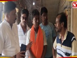 কলকাতা টিভির খবরের জের, বিজেপির সৌজন্যে ঘরে ফিরলেন তৃণমূলের বুথ সহ-সভাপতি