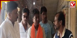 কলকাতা টিভির খবরের জের, বিজেপির সৌজন্যে ঘরে ফিরলেন তৃণমূলের বুথ সহ-সভাপতি
