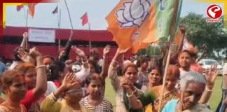 গেরুয়া আবির উড়িয়ে ঢাকের তালে উৎসব সাঁকরাইলে, জামবেদিয়ায় বিজেপির বিজয় মিছিলে উপচে পড়ল ভিড়