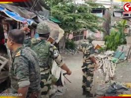 ক্যানিংয়ে দলবদলের পর তাণ্ডব! পুলিশের গাড়ি ভাঙচুর, আটক প্রাক্তন তৃণমূল নেত্রী