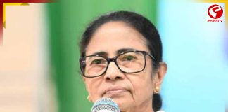 বিজেপি চাপ দেবে, কেউ পদত্যাগ করবেন না, কাউন্সিলরদের বার্তা মমতার