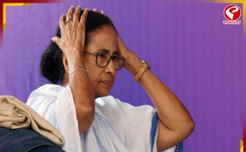 মুখ্যমন্ত্রীর পদ থেকে পদত্যাগ করতে লোকভবন যাচ্ছেন মমতা!