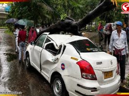 ঝড়-বৃষ্টিতে রাজ্যে মৃত ৭, ক্ষতিগ্রস্ত পরিবারগুলিকে ৪ লক্ষ টাকা করে ক্ষতিপূরণ ঘোষণা সরকারের