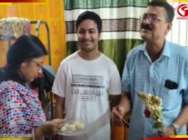 মাধ্যমিকে রাজ্যে ষষ্ঠ কাটোয়ার সৌমাল্য, স্বপ্ন চিকিৎসক হওয়ার