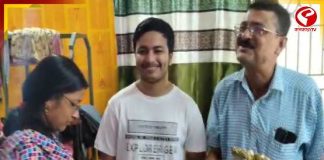 মাধ্যমিকে রাজ্যে ষষ্ঠ কাটোয়ার সৌমাল্য, স্বপ্ন চিকিৎসক হওয়ার