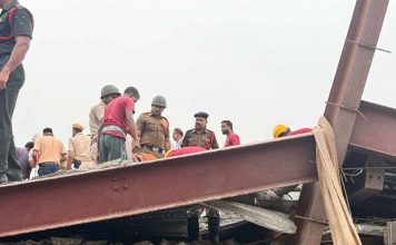 যুদ্ধকালীন তৎপরতা চলছে উদ্ধারকাজ, ড্রোনের মাধ্যমে দেখা হচ্ছে পুরোটা