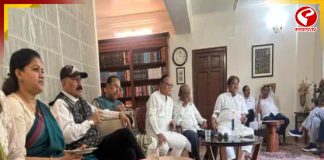 দিল্লিতে মমতা, গোপন বৈঠকে তৃণমূলের বিক্ষুদ্ধ সাংসদরা
