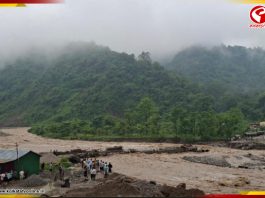 দুধিয়ায় তলিয়ে যাওয়ার সেতু পরিদর্শনে রাজু বিস্তা, স্থানীয়দের সঙ্গে কথা বললেন