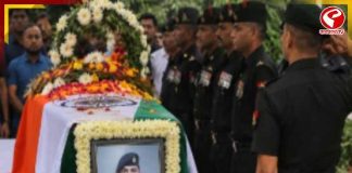 জঙ্গিদমন অভিযানে মর্মান্তিক দুর্ঘটনা, পাহাড় থেকে পড়ে প্রাণ হারালেন সেনা আধিকারিক