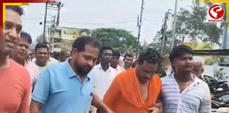 বিজেপি কর্মীকে মারধর ও তোলাবাজির অভিযোগে গ্রেফতার তৃণমূল নেতা তাপস চক্রবর্তী