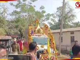 রক্তমাংসের নয়, ‘জামাই’ স্বয়ং রাধারমণ জিউ! শান্তিপুরের বড় গোস্বামী বাড়িতে সাড়ে ৩৫০ বছরের অনন্য জামাই ষষ্ঠী