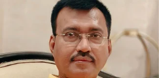 ‘ভুল করেছি, প্রায়শ্চিত্ত করতে হবে’, তারাতলা বিপর্যয়ের পর তৃণমূল ছাড়লেন প্রাক্তন কাউন্সিলর বিশ্বরূপ দে