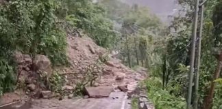 ধসে স্তব্ধ উত্তর-পূর্বের প্রবেশদ্বার! বন্ধ NH-10, সিকিম-কালিম্পংয়ের যোগাযোগ