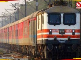 রাজধানী এক্সপ্রেসে ব্যাগ চুরি, যাত্রী দম্পতিকে ৮০ হাজার টাকা ক্ষতিপূরণের নির্দেশ