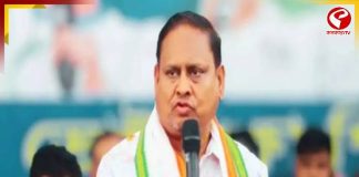 পুকুর দখল করেছিলেন হুমায়ূন, মাছ বাজেয়াপ্ত করে গ্রামবাসীদের মধ্যে বিলি পুলিশের