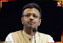 ‘আপনি যেভাবে ছুটছেন, আমি পারিনি’, বিধানসভায় অগ্নিমিত্রার কাজের প্রশংসায় ফিরহাদ