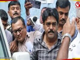 ‘মাছচোর’ গান বাজিয়ে জনসমক্ষে হাঁটানো, মানবাধিকার লঙ্ঘনের অভিযোগে হাইকোর্টের দ্বারস্থ শওকত