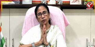 ‘বেইমানদের জন্য ক্ষমাপ্রার্থী’, বিদ্রোহের মাঝেই ‘শূন্য’ থেকে ফের লড়াইয়ের বার্তা মমতার