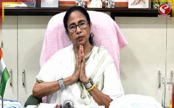 ‘বেইমানদের জন্য ক্ষমাপ্রার্থী’, বিদ্রোহের মাঝেই ‘শূন্য’ থেকে ফের লড়াইয়ের বার্তা মমতার