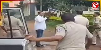কাঁকসায় পড়ুয়াকে মারধর শিক্ষকের, বেসরকারি স্কুলে স্থানীয়দের তাণ্ডব