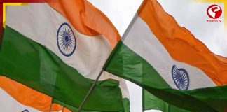 স্বাধীনতা দিবসে বনগাঁ-বসিরহাট সীমান্তে সম্প্রীতির ছবি, বিজিবিকে মিষ্টি বিএসএফের