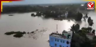 ঝুমি-শিলাবতীর জলে বিপর্যস্ত ঘাটাল, ভেঙে পড়ল ঐতিহ্যবাহী ভাসাপোল