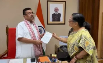 সোশ্যাল মিডিয়া পোস্ট ঘিরে বিতর্ক, নবান্নে গিয়ে মুখ্যমন্ত্রীর কাছে ‘নালিশ’ কাকলি ঘোষ দস্তিদারের! নিশানায় কুণাল