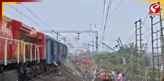 নিউ ফরাক্কায় মাটি বসে বিপর্যস্ত রেল পরিষেবা, শুক্রবার উত্তরবঙ্গগামী সব ট্রেন বাতিল