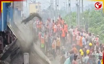 ট্রেনেই খাবার, গন্তব্যে পৌঁছতে ফ্রি বাস! ফরাক্কায় আটকে পড়া যাত্রীদের জন্য সাহায্য সরকারের