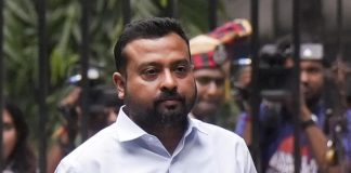 রক্ষাকবচ উঠতেই গ্রেফতার! অভিষেকের কালীঘাটের বাড়ি থেকে সুমিত রায়কে ধরল সিআইডি