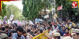 যন্তর মন্তরে মহিলা সাংবাদিকদের হেনস্থার অভিযোগ!