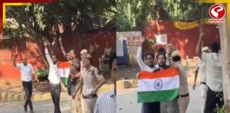 তিরঙ্গা হাতে গেট টপকে যন্তর মন্তরে, ফের আটক সৌরভ-আশুতোষ