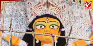 ৪১ ফুটের দুর্গাপ্রতিমা বামনপাড়া সার্বজনীন পুজোর বিশেষ আকর্ষণ