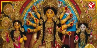 নবপত্রিকা প্রবেশ ঘিরে ভক্তদের ভিড়, ঝালদা আনন্দ বাজার সার্বজনীন দুর্গাপুজো মণ্ডপে