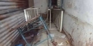 চাকা নেই, কোথাও আবার ভাঙা! বর্ধমান মেডিক্যালের জরুরি বিভাগে ২৫ ট্রলির ১৫-ই বিকল, দুর্ভোগ রোগীর পরিজনদের